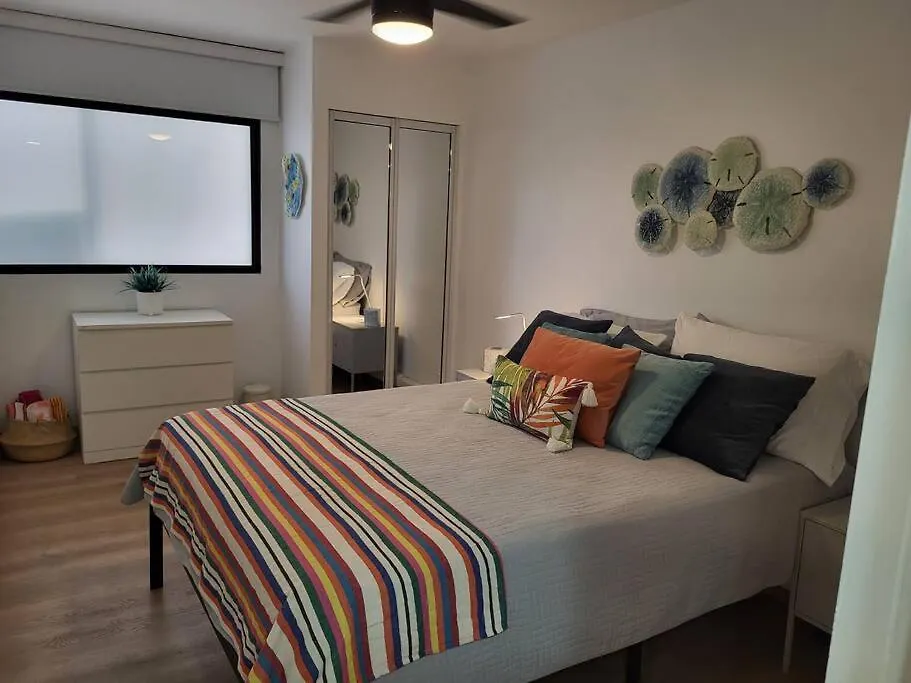 Beach Condo Near The Airport San Juan Appartamento